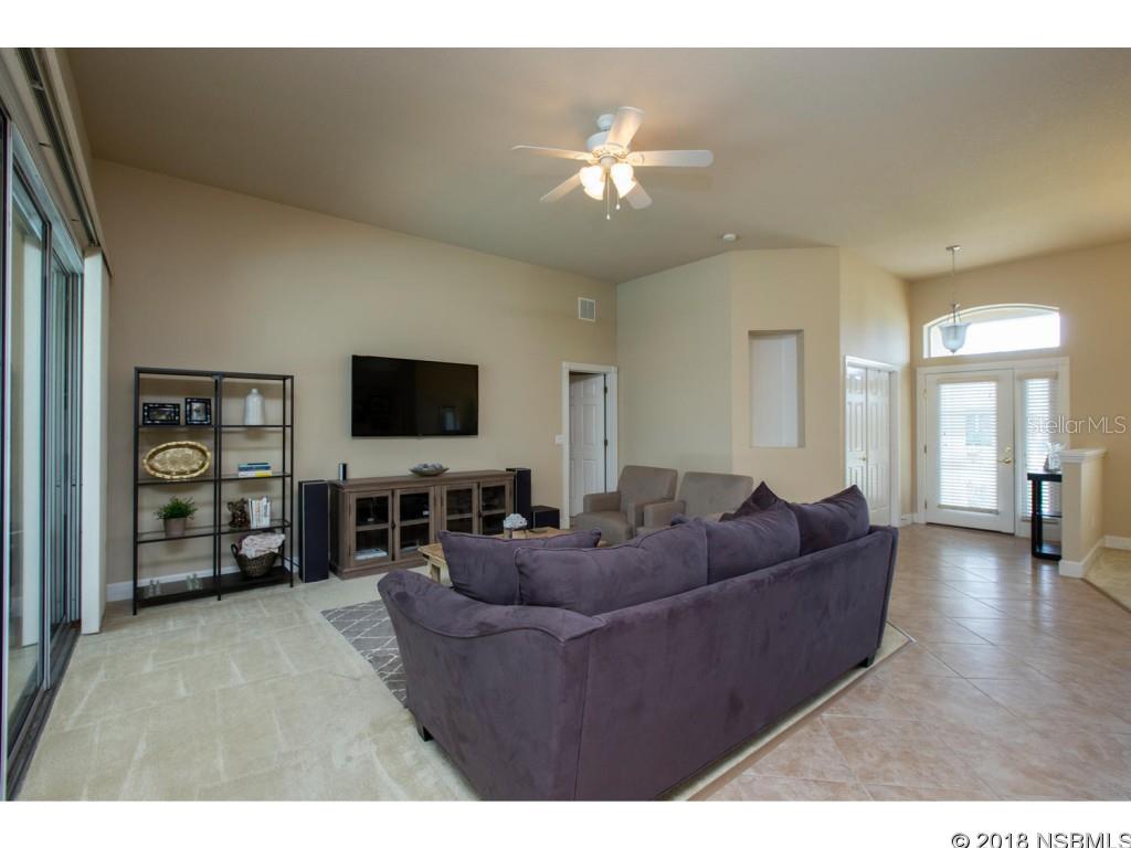 Breakaway Tr Ph 03 Unit 2B - Residential