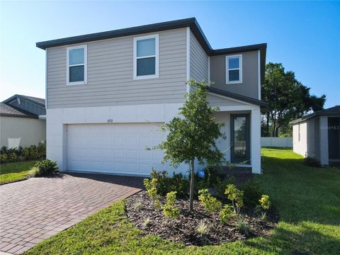 A home in WINTER HAVEN