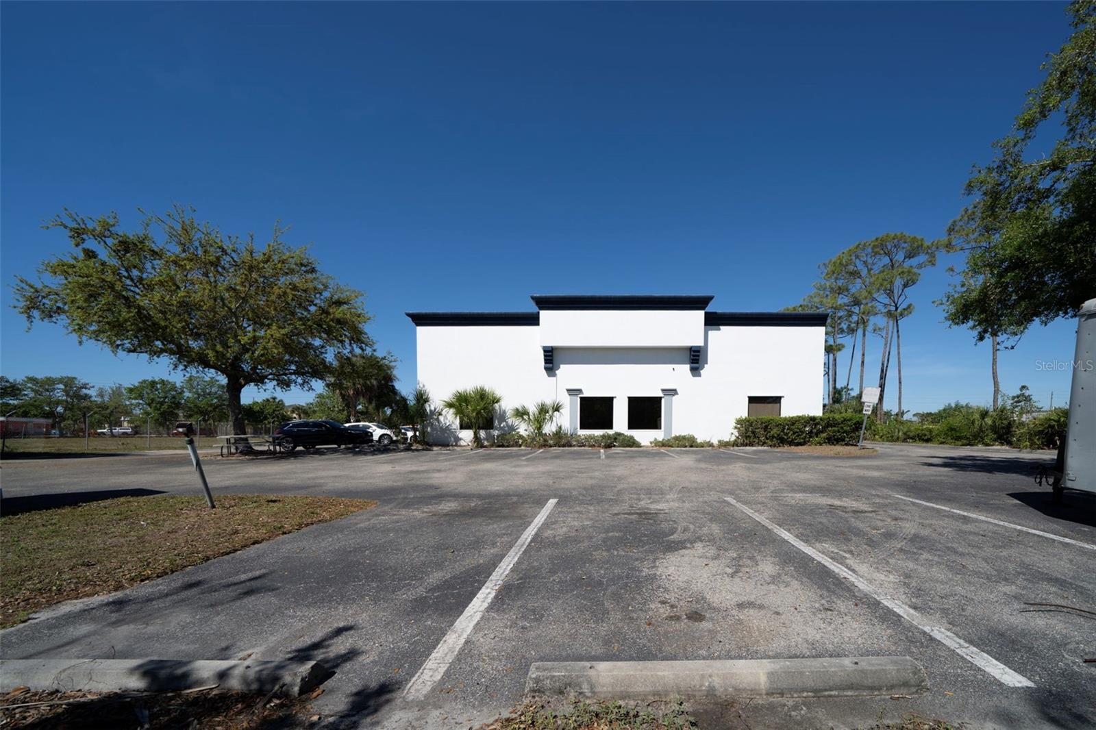 BONITA INDUST PARK ADD - Commercial Lease