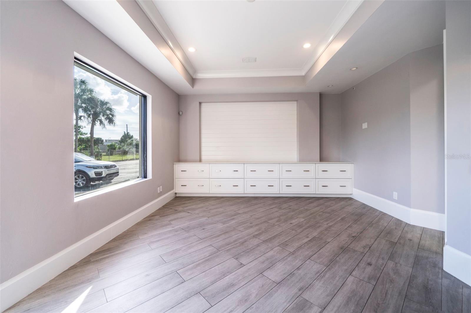 BONITA INDUST PARK ADD - Commercial Lease