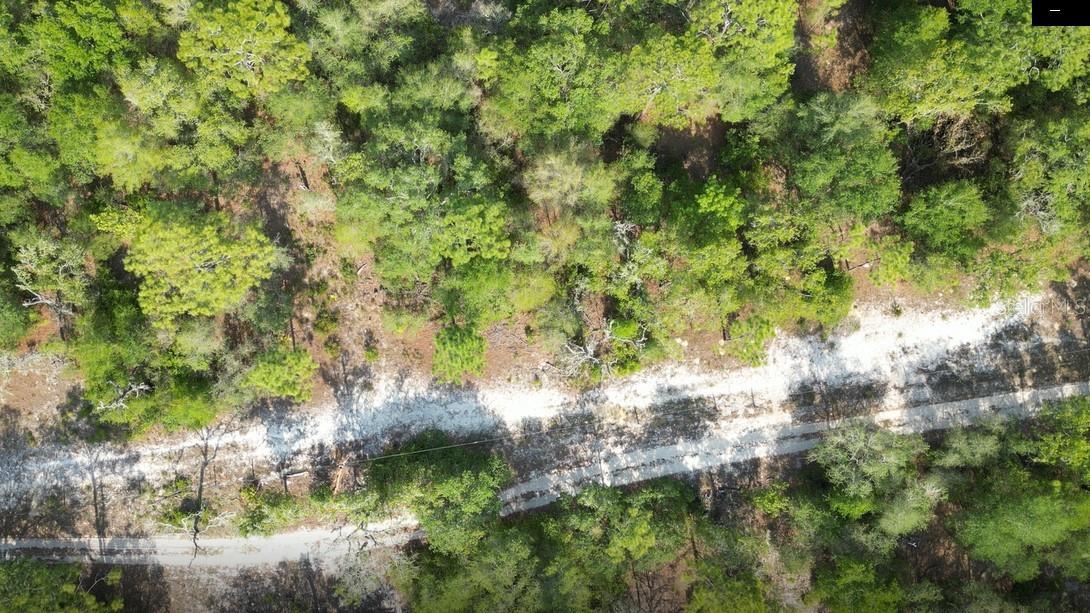 UNREC TRACTS IN 267-17S-19E - Land