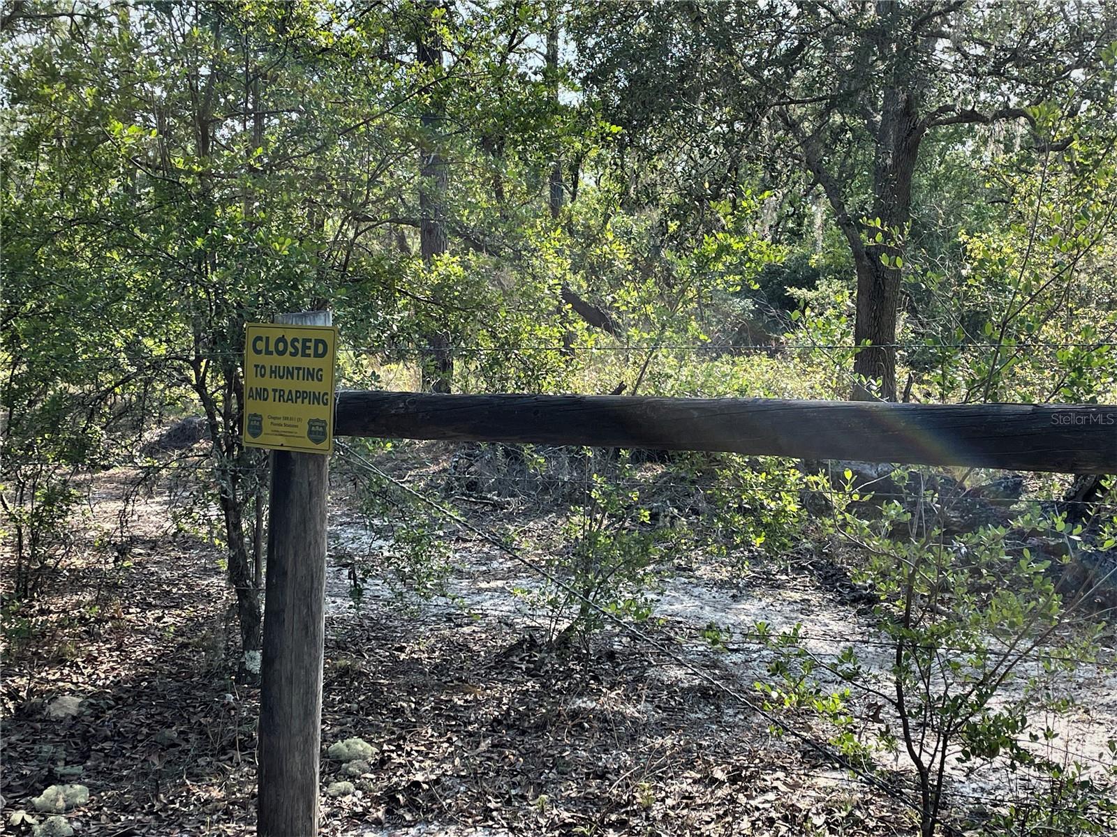 UNREC TRACTS IN 267-17S-19E - Land