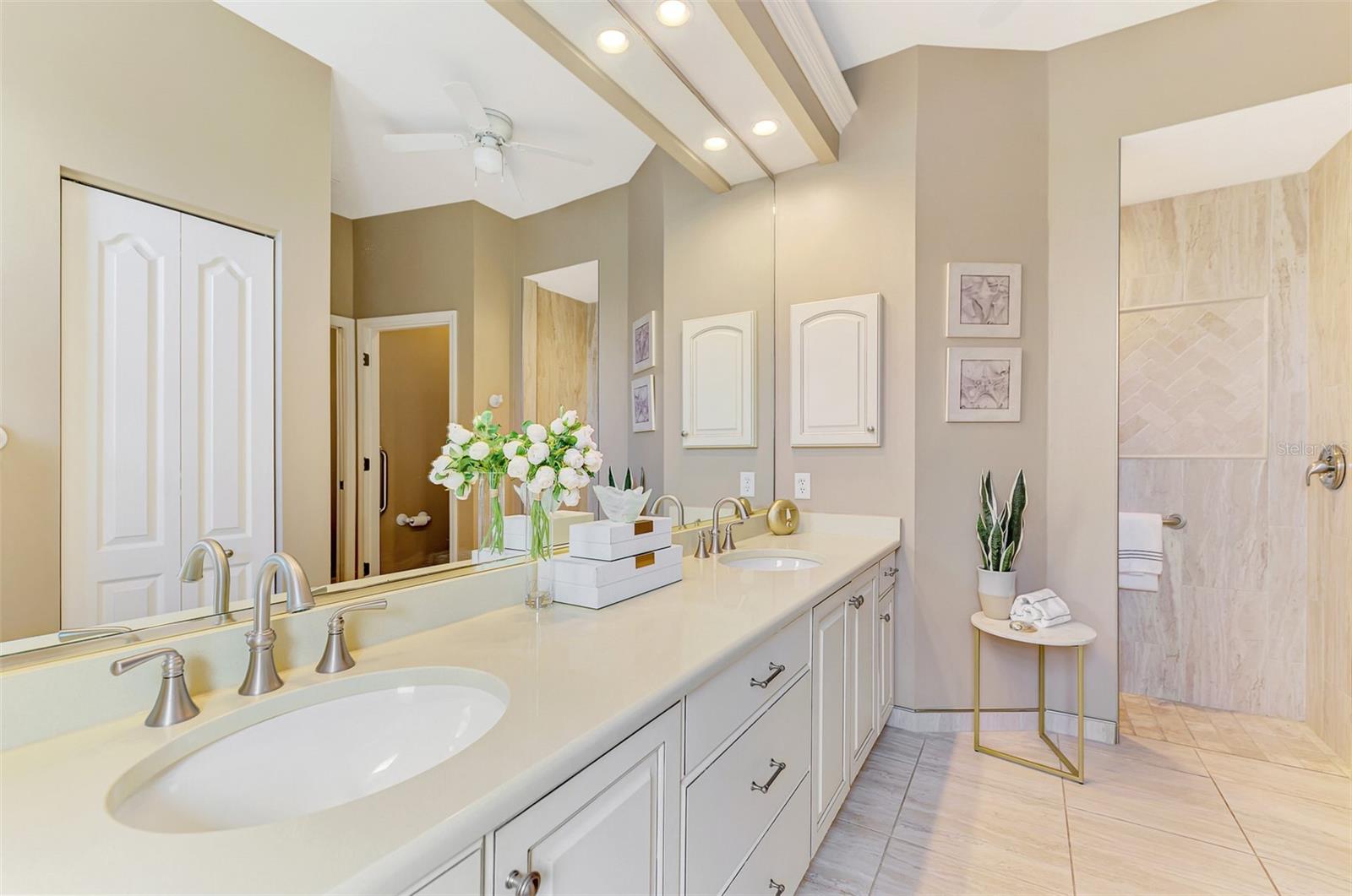 VENICE GOLF & COUNTRY CLUB - Residential