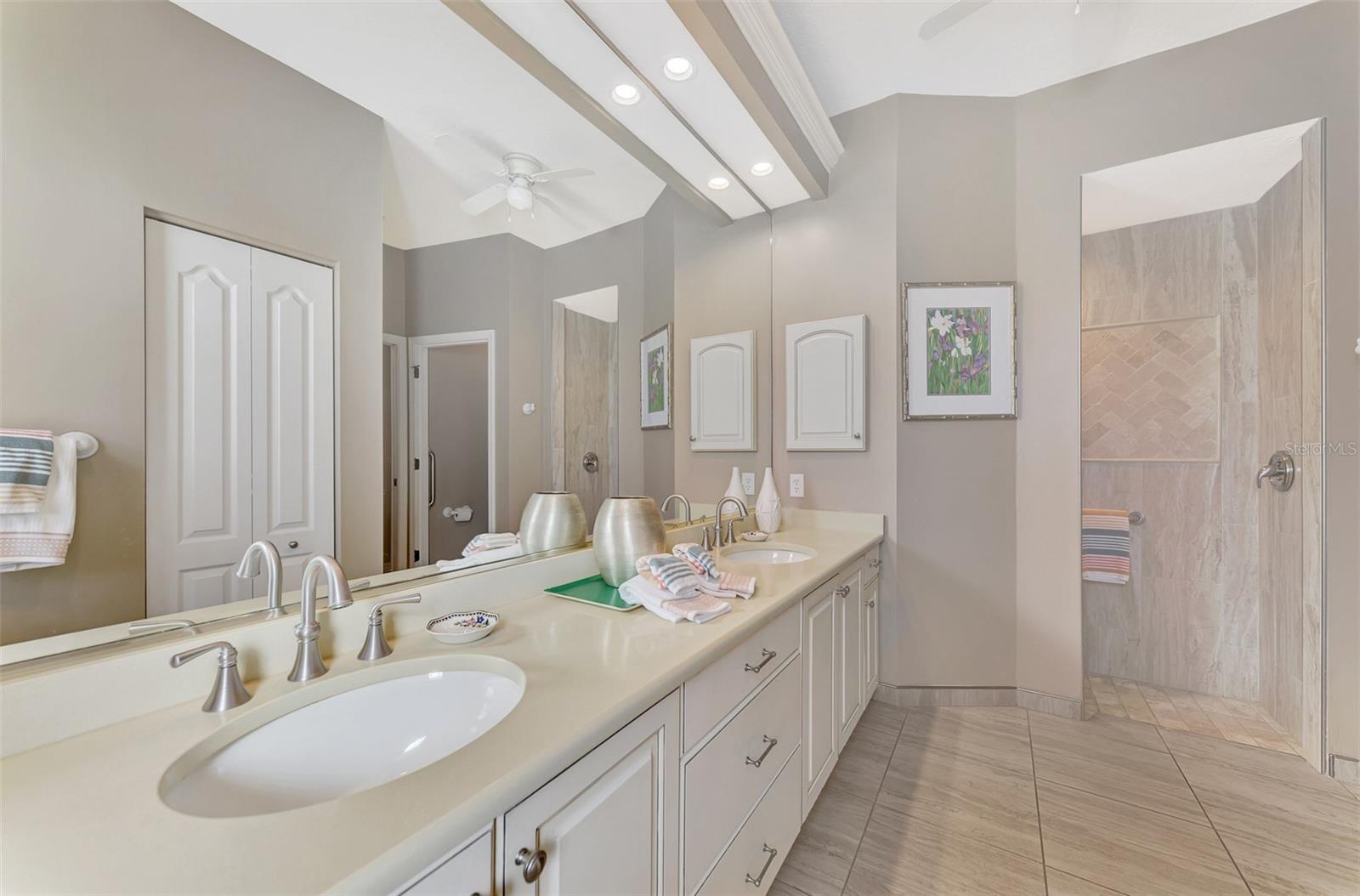 VENICE GOLF & COUNTRY CLUB - Residential