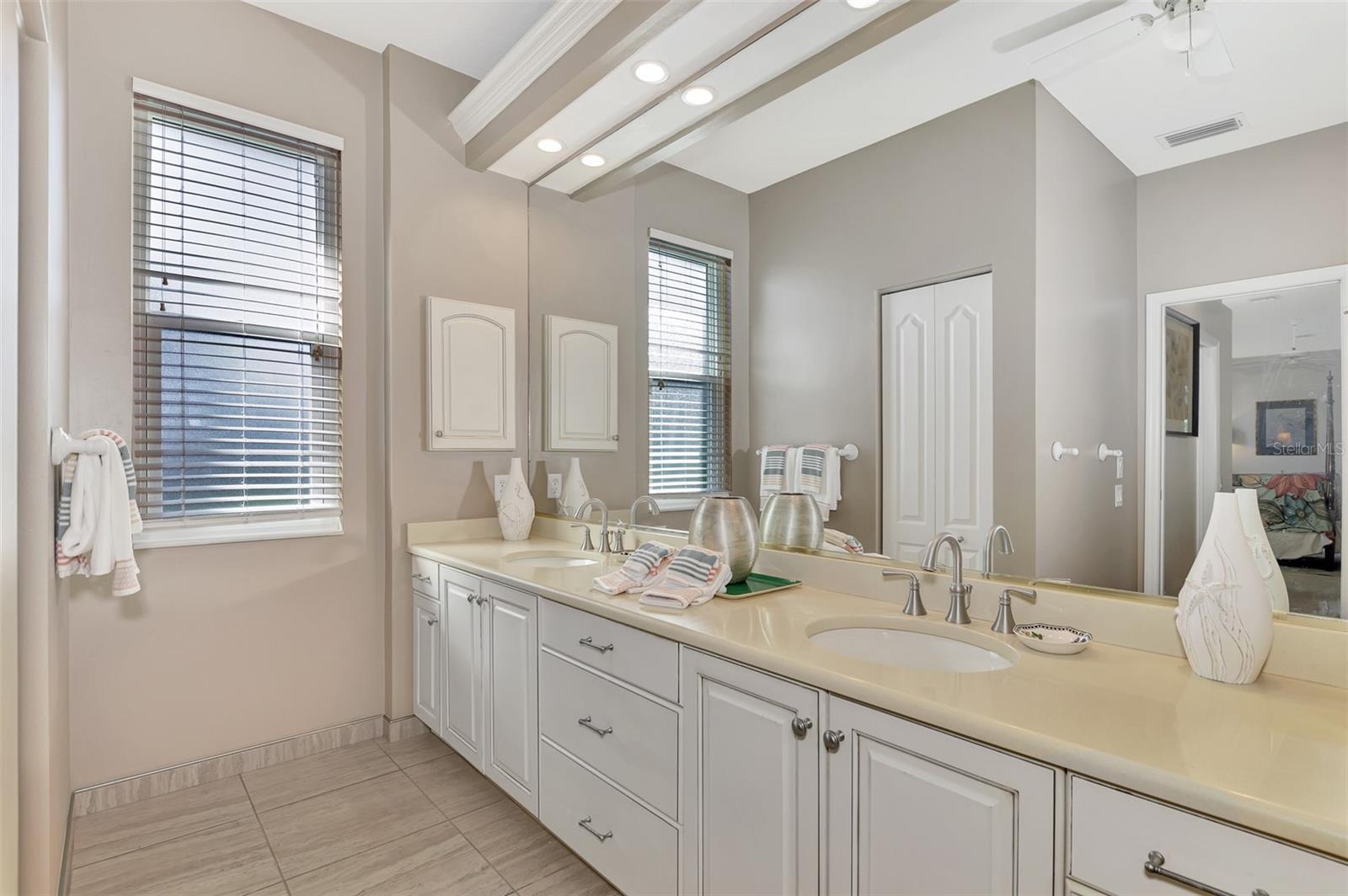 VENICE GOLF & COUNTRY CLUB - Residential