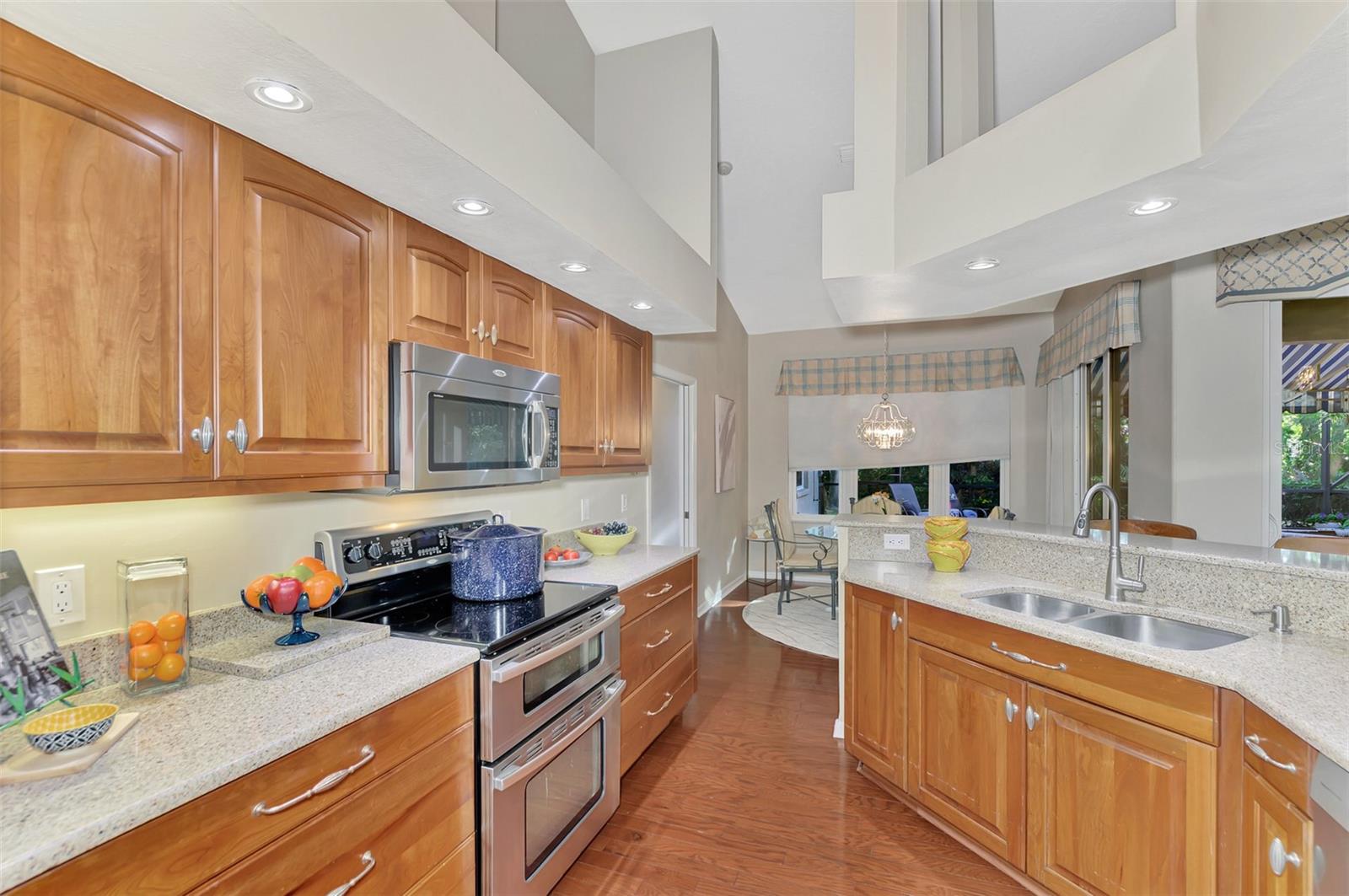 VENICE GOLF & COUNTRY CLUB - Residential