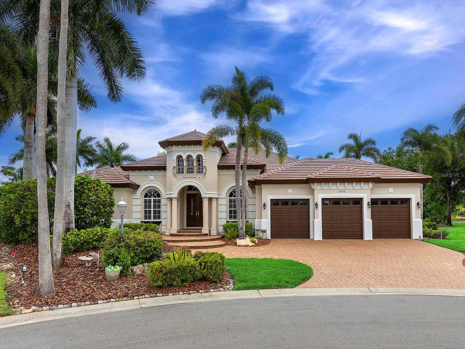 13716 RED ROCK PLACE