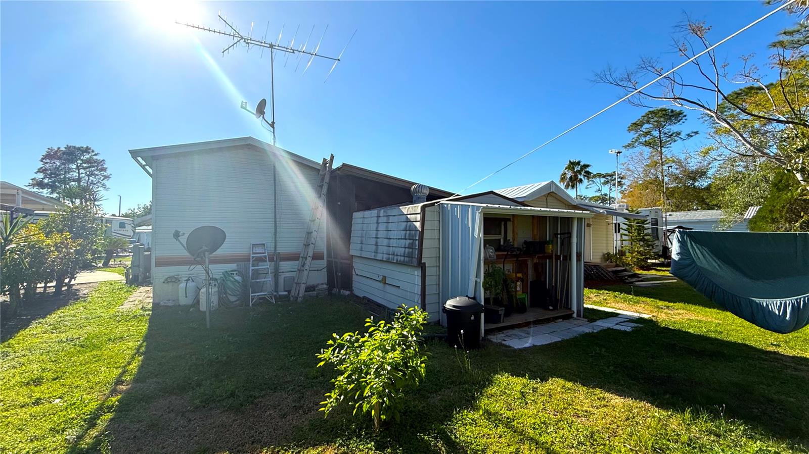 HOLIDAY TRAVEL PARK CO-OP - Residential