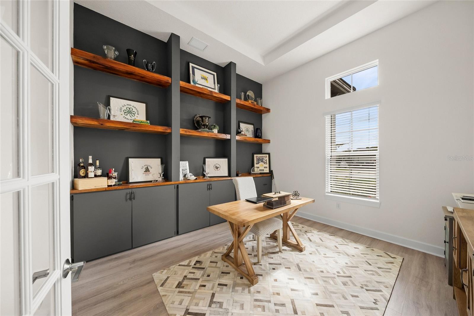 AZARIO ESPLANADE PH II SUBPH A, B & C - Residential