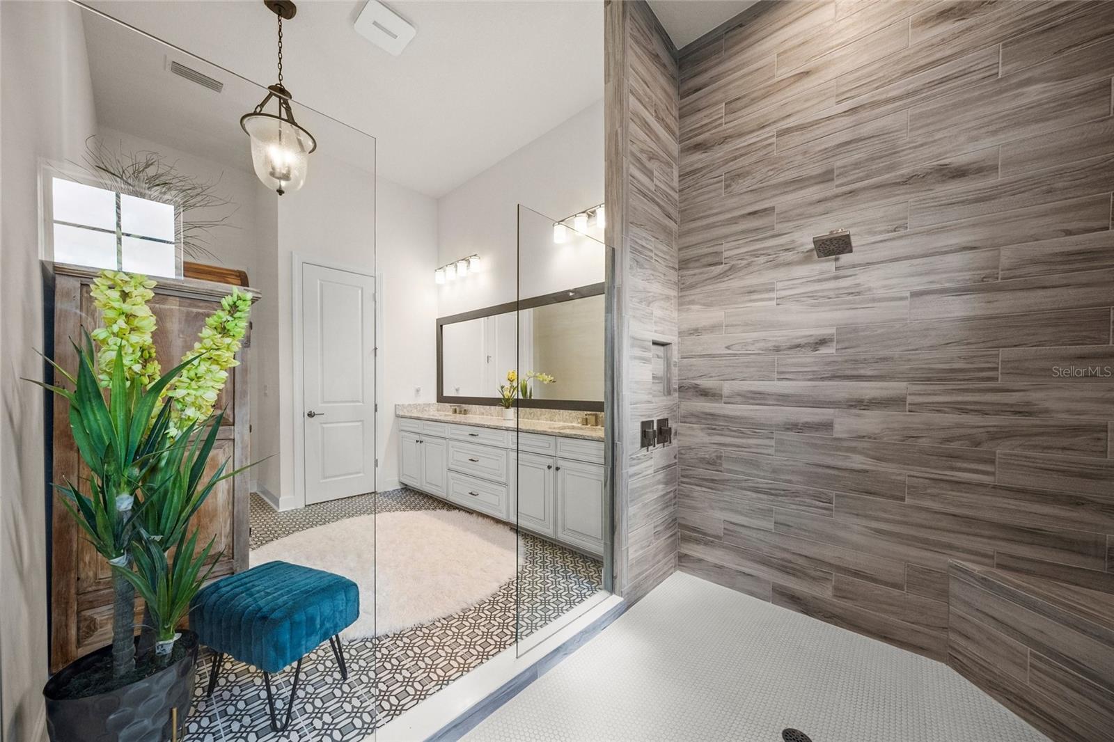 AZARIO ESPLANADE PH II SUBPH A, B & C - Residential