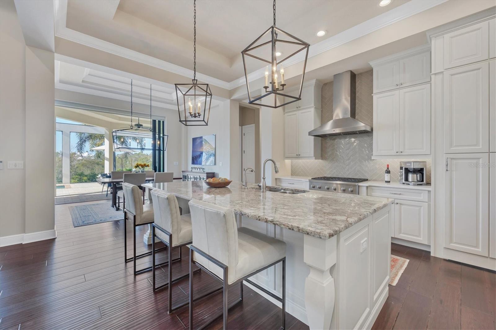 LAKE CLUB PH II - Residential