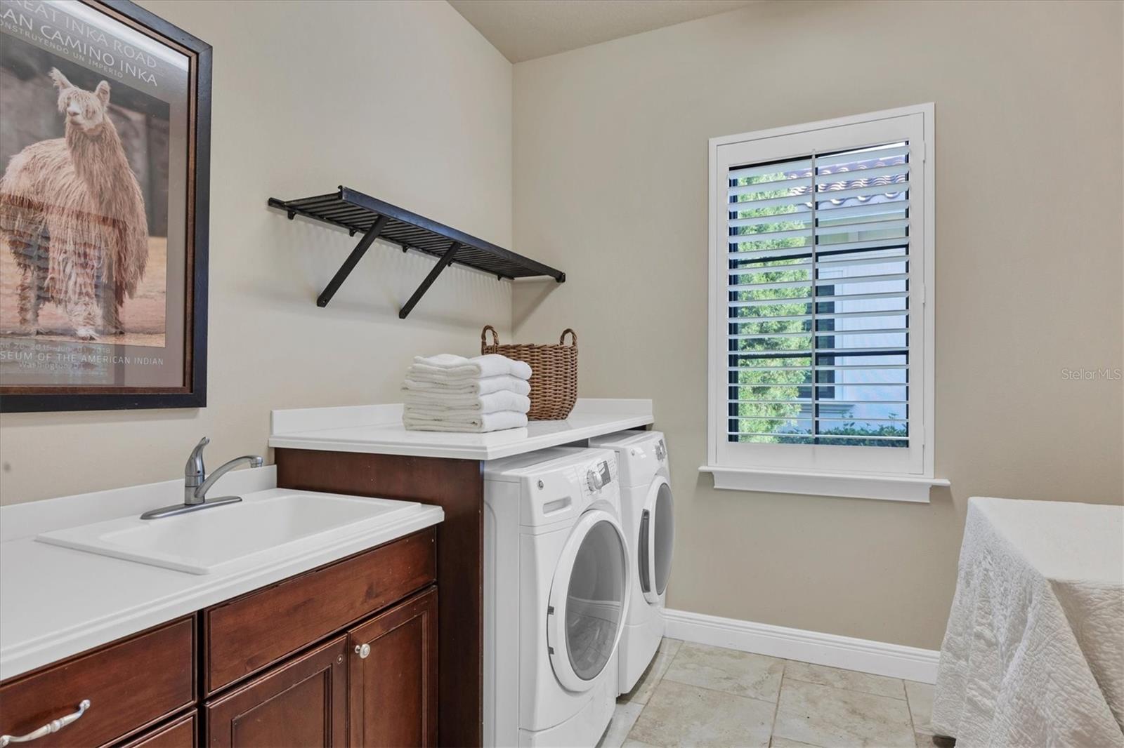 LAKE CLUB PH II - Residential