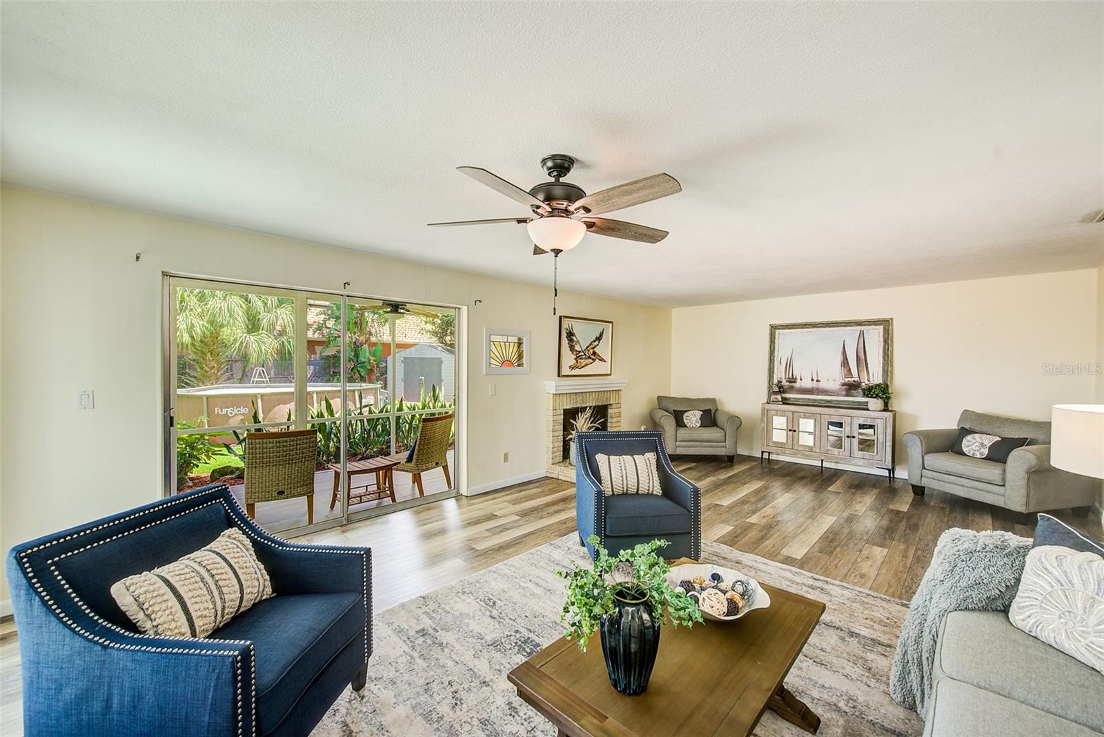 14079 VICTORIA ROAD