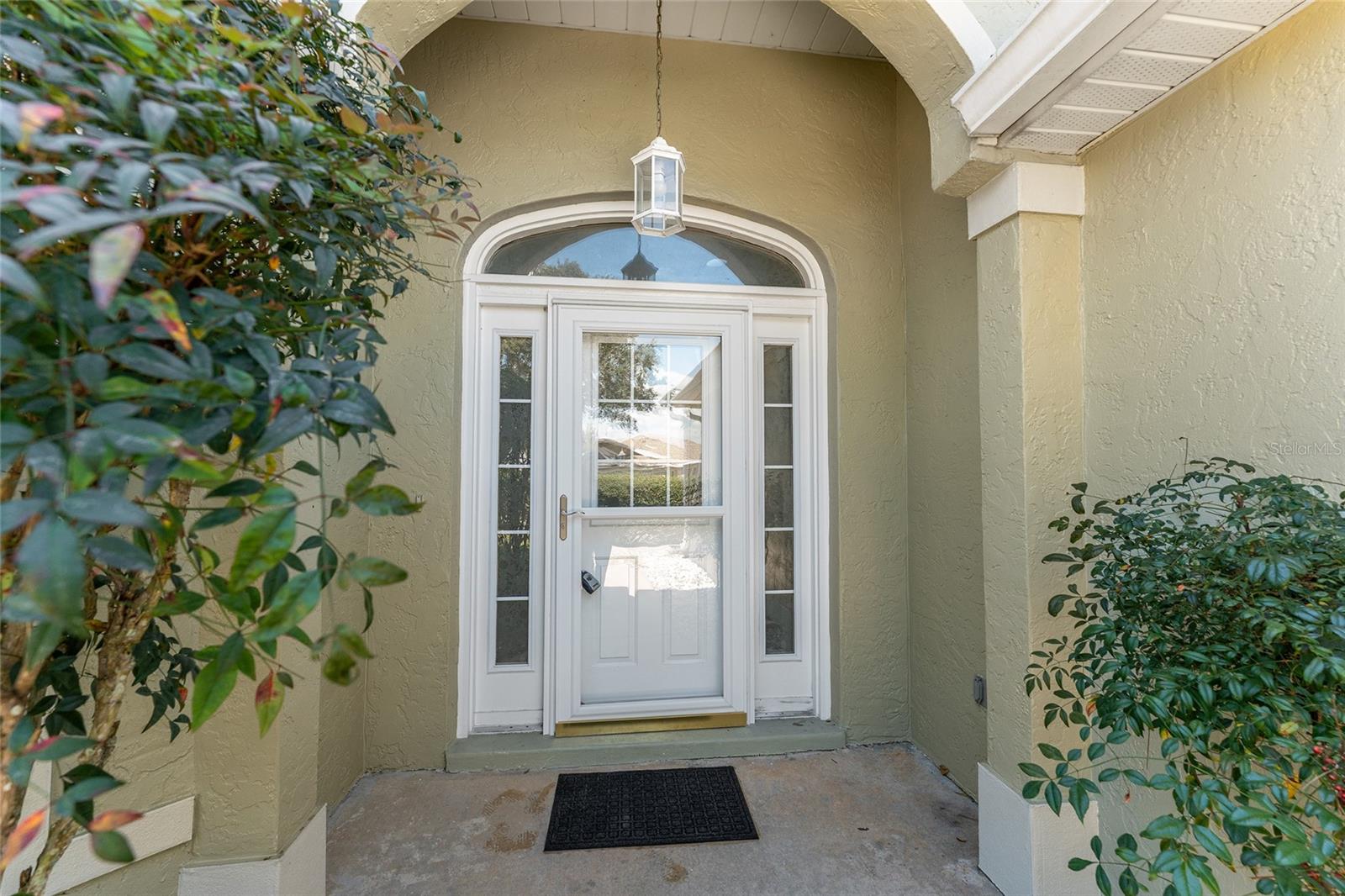 ON TOP/WORLD PH 01A SEC 02A - Residential