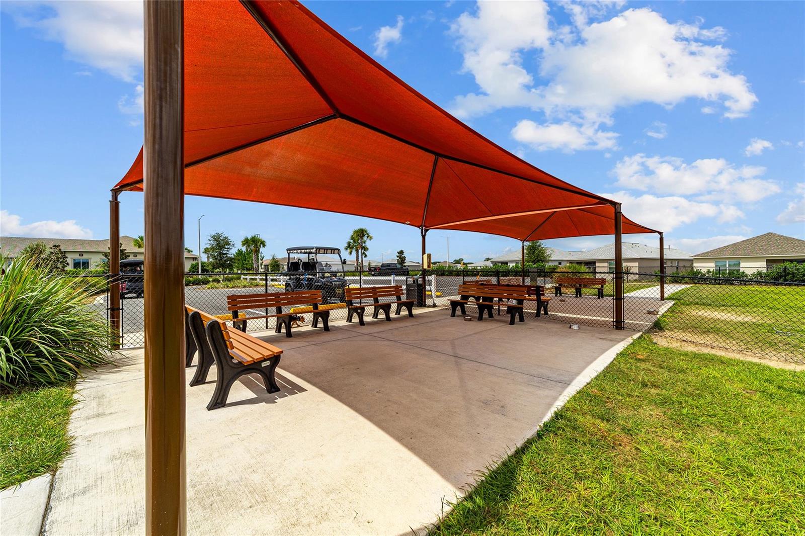 ON TOP/WORLD PH 01A SEC 02A - Residential