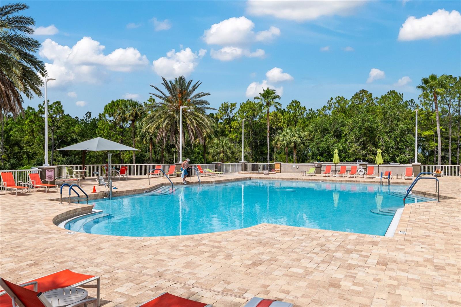 ON TOP/WORLD PH 01A SEC 02A - Residential