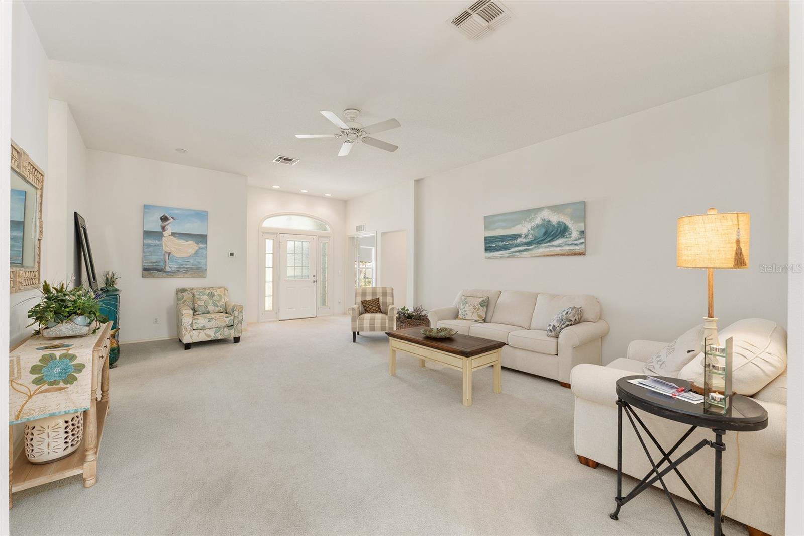 ON TOP/WORLD PH 01A SEC 02A - Residential