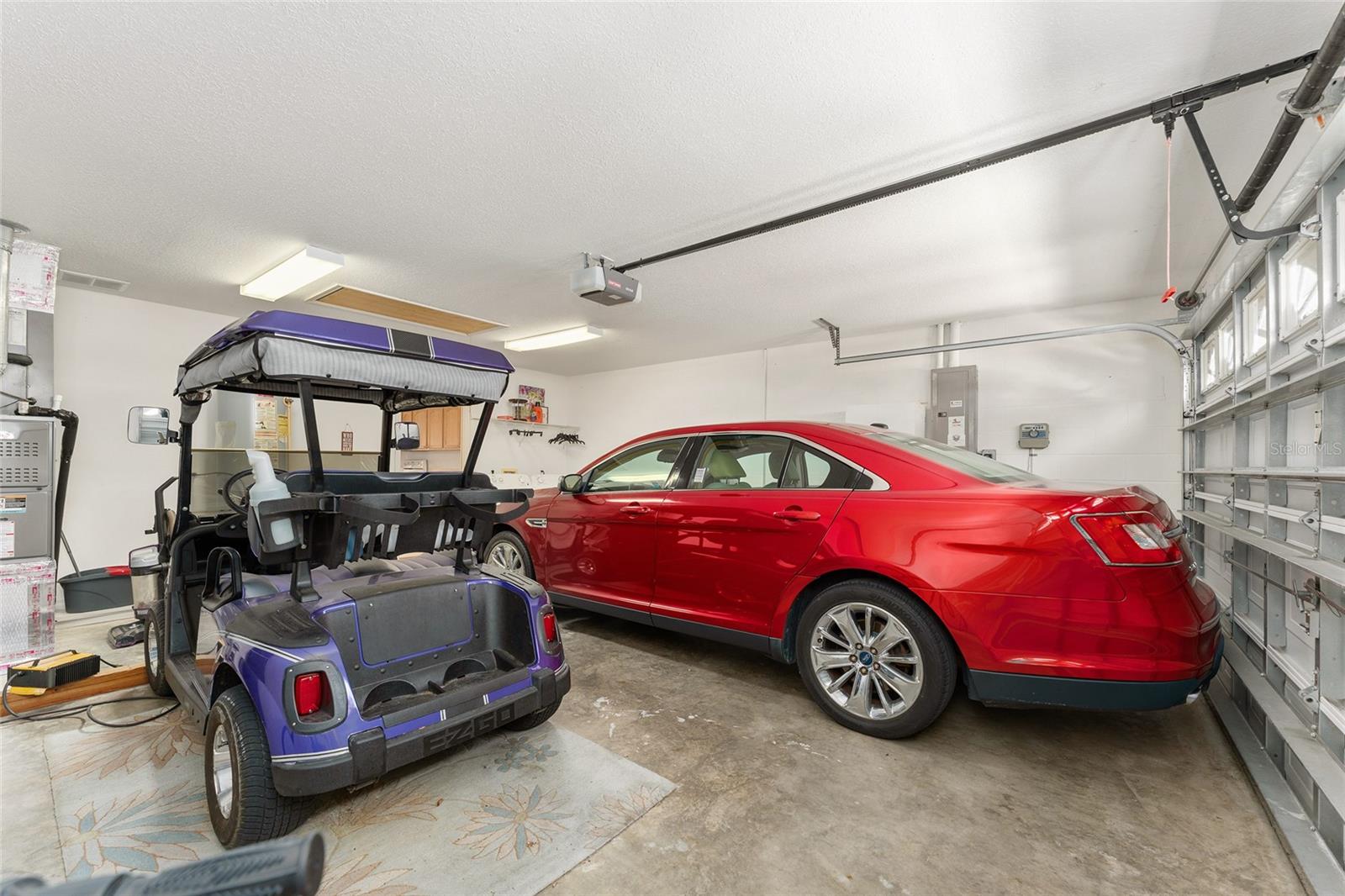 ON TOP/WORLD PH 01A SEC 02A - Residential