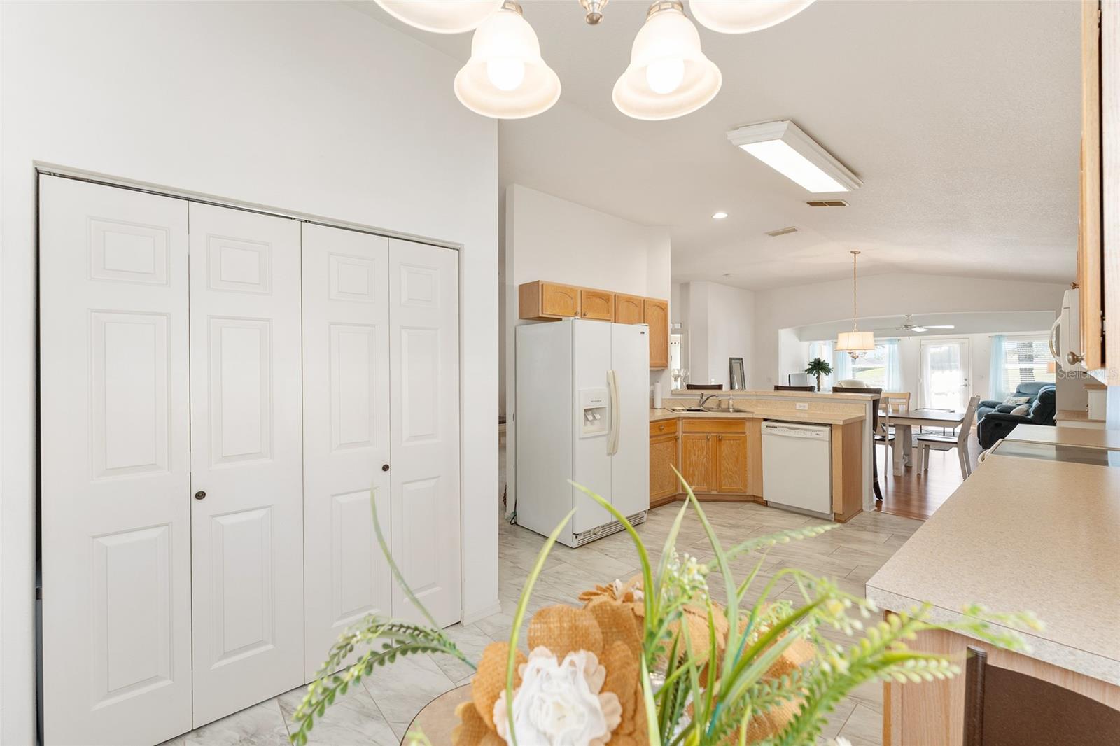 ON TOP/WORLD PH 01A SEC 02A - Residential