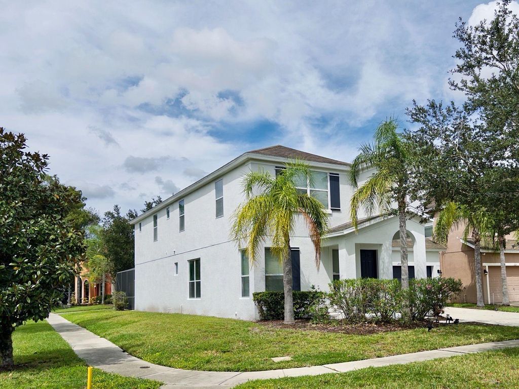 Photo of 210 Las Fuentes Drive, Kissimmee, FL 34746 (MLS # S5144642)