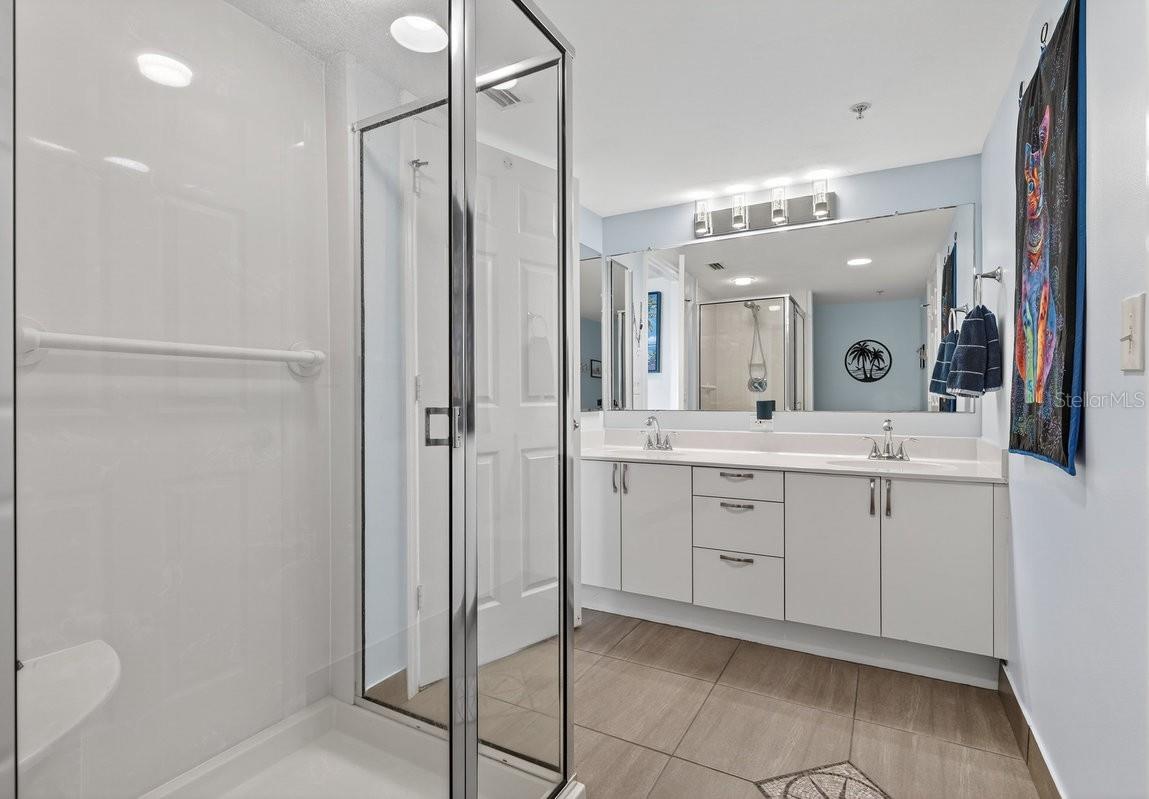 OCEANS 06 - Residential