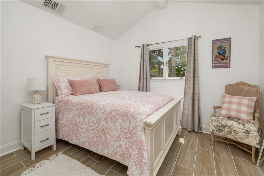 BAY POINT CORR OF - Residential