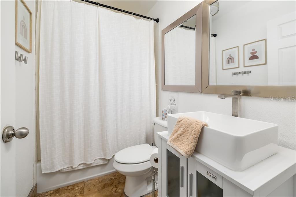 BAY POINT CORR OF - Residential