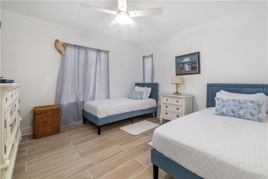 BAY POINT CORR OF - Residential