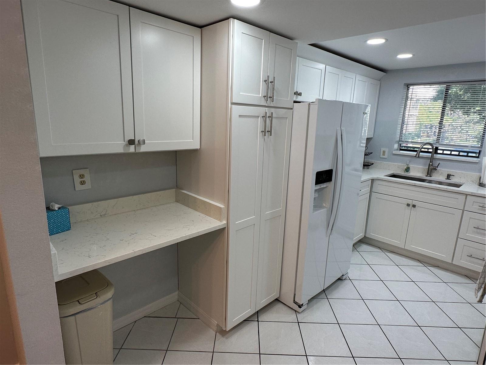 MEDITERRANEAN MANORS - Residential Lease