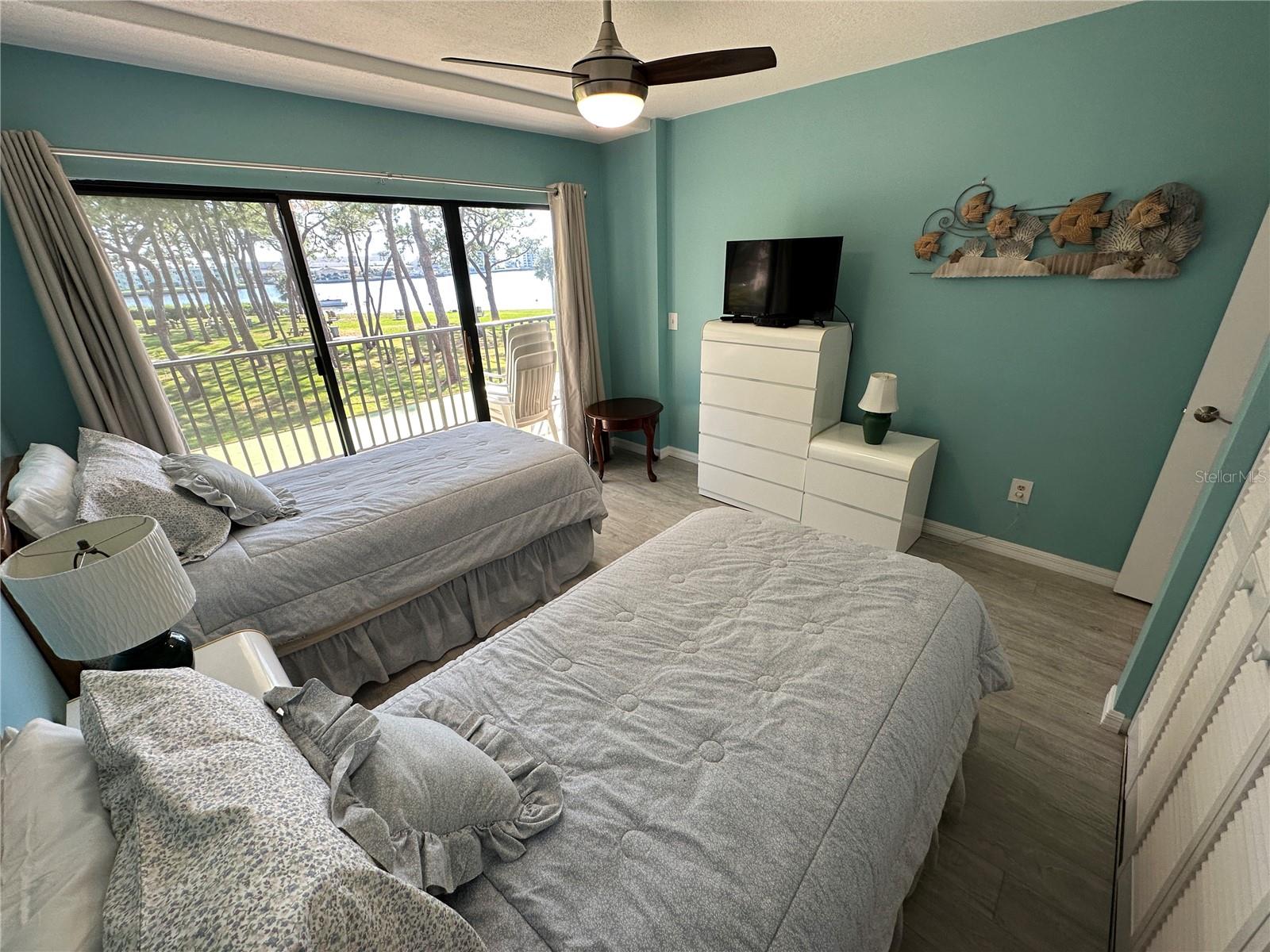 MEDITERRANEAN MANORS - Residential Lease