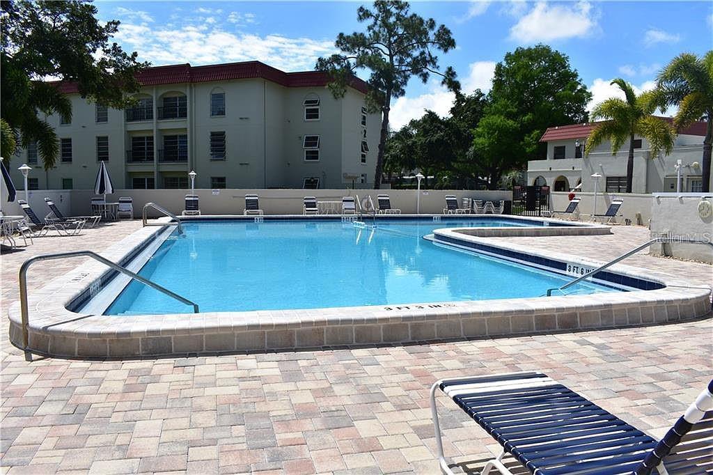 MEDITERRANEAN MANORS - Residential Lease