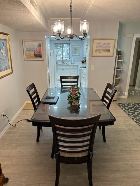 MEDITERRANEAN MANORS - Residential Lease