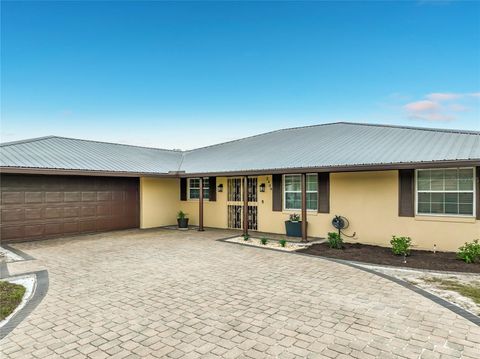 Photo of 2404 Lauderdale Court, Orlando, FL 32805 (MLS # O6402242)