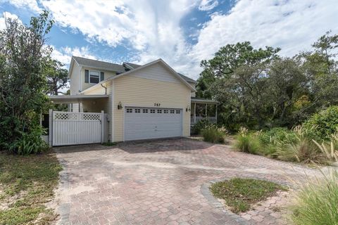 A home in TARPON SPRINGS