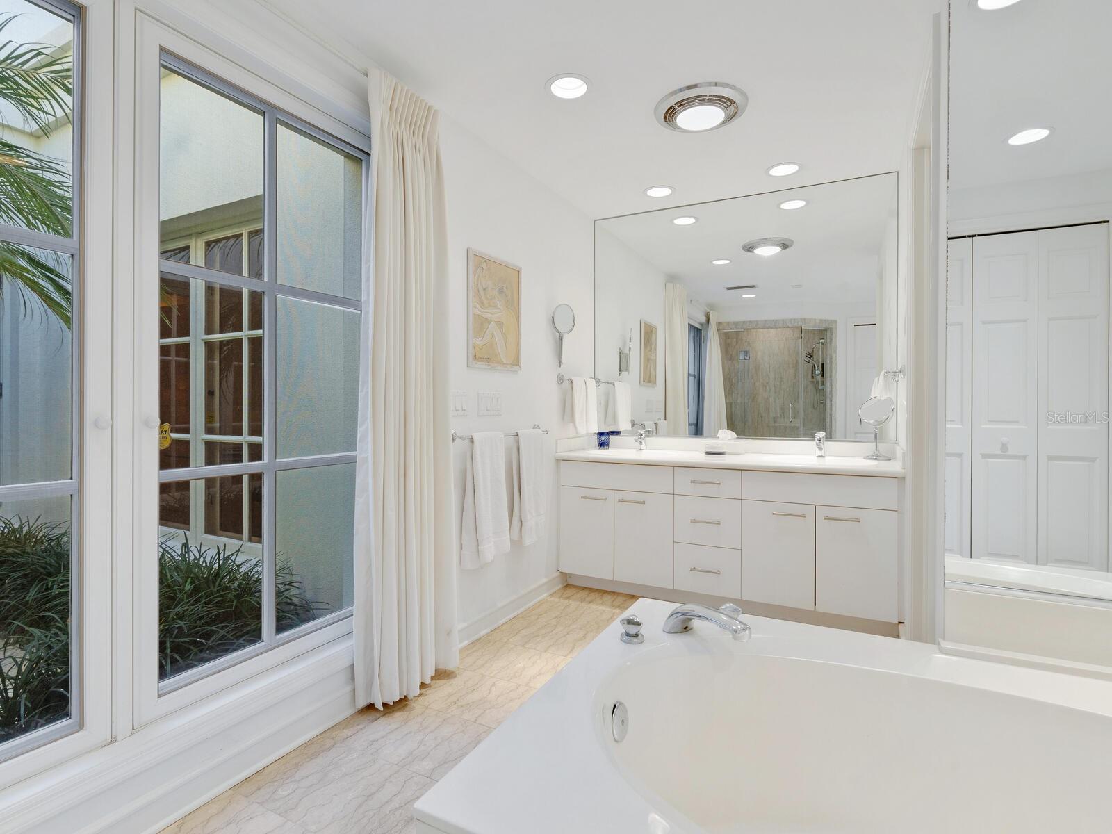 CASEY KEY - Residential