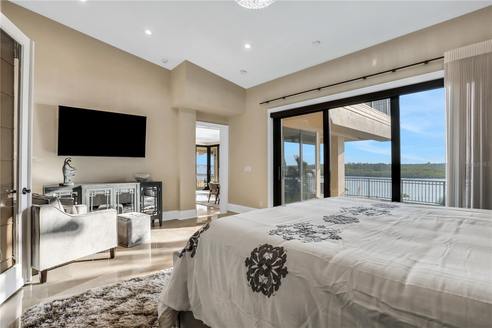 COLIN PARK - Residential