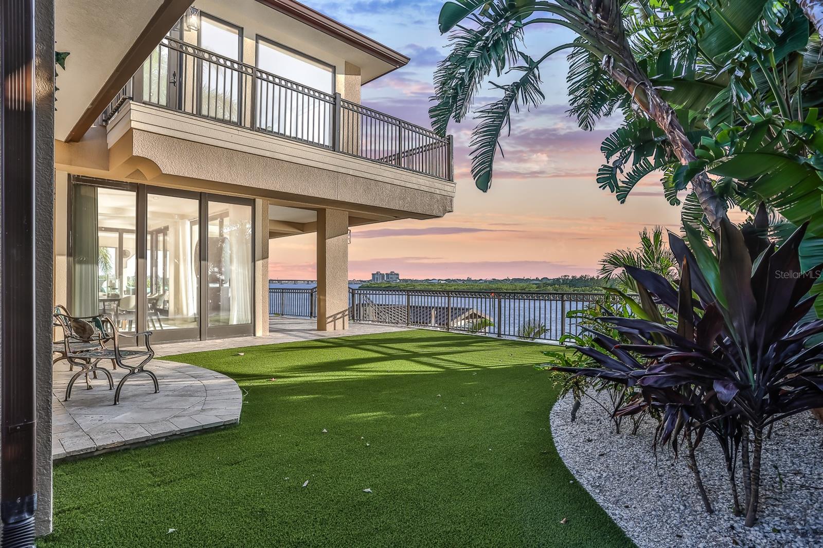 COLIN PARK - Residential