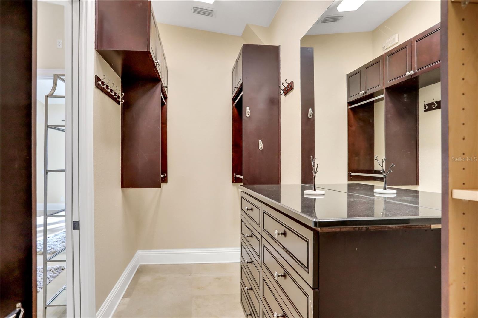 COLIN PARK - Residential