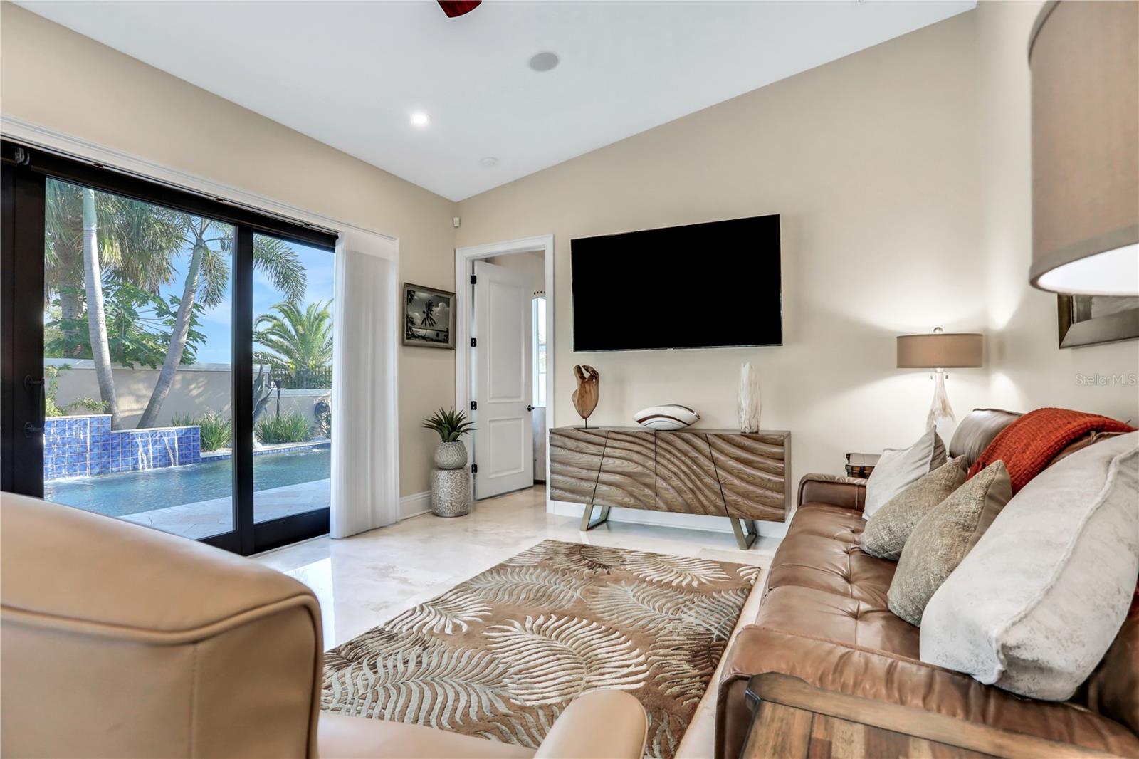 COLIN PARK - Residential