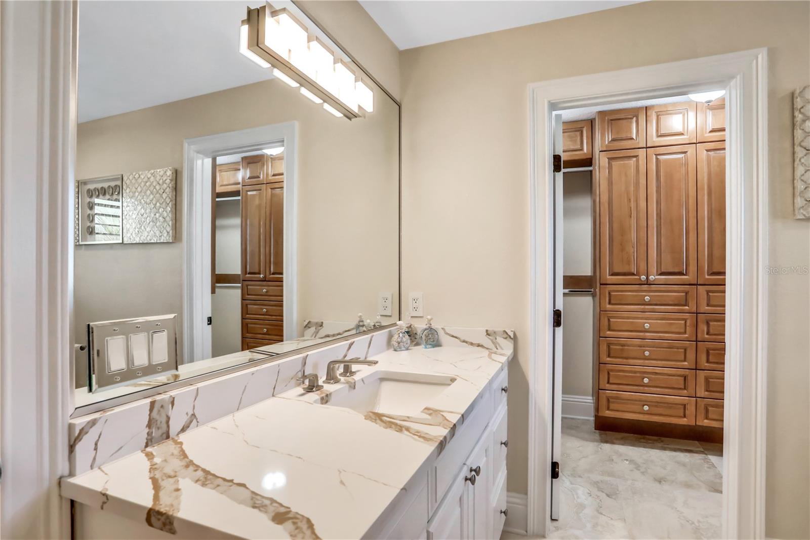 COLIN PARK - Residential