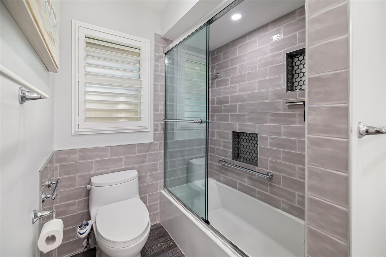 SAN REMO SHORES - Residential