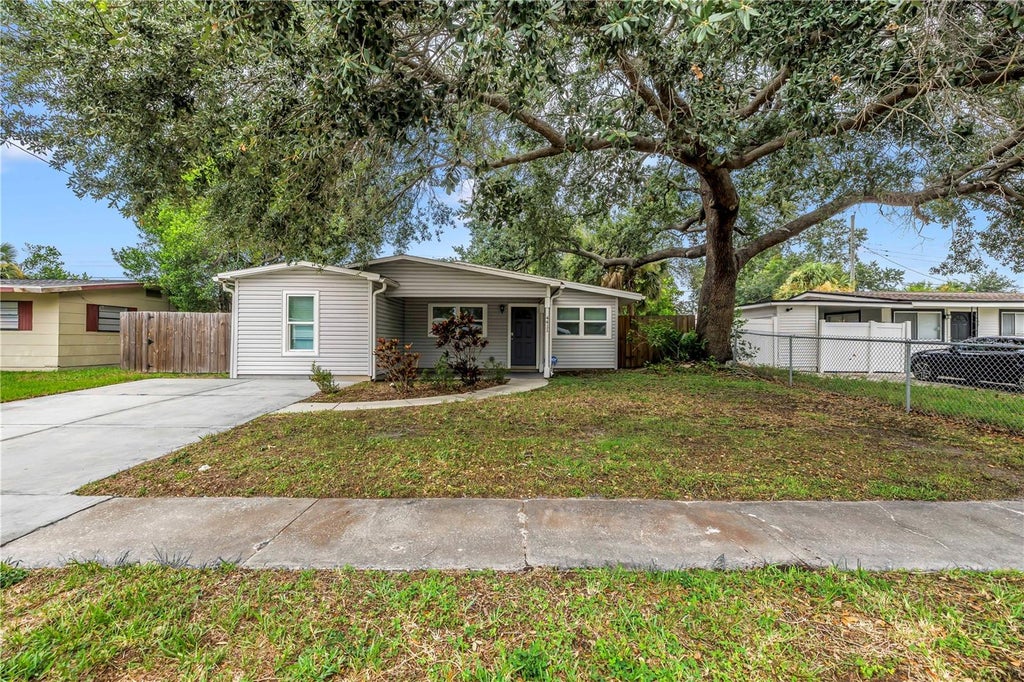 Photo of 4411 W Leila Avenue, Tampa, FL 33616 (MLS # TB8533595)