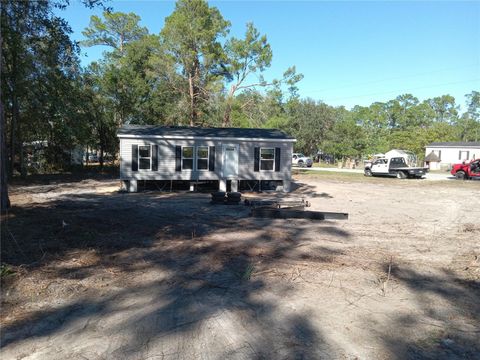 A home in EUSTIS