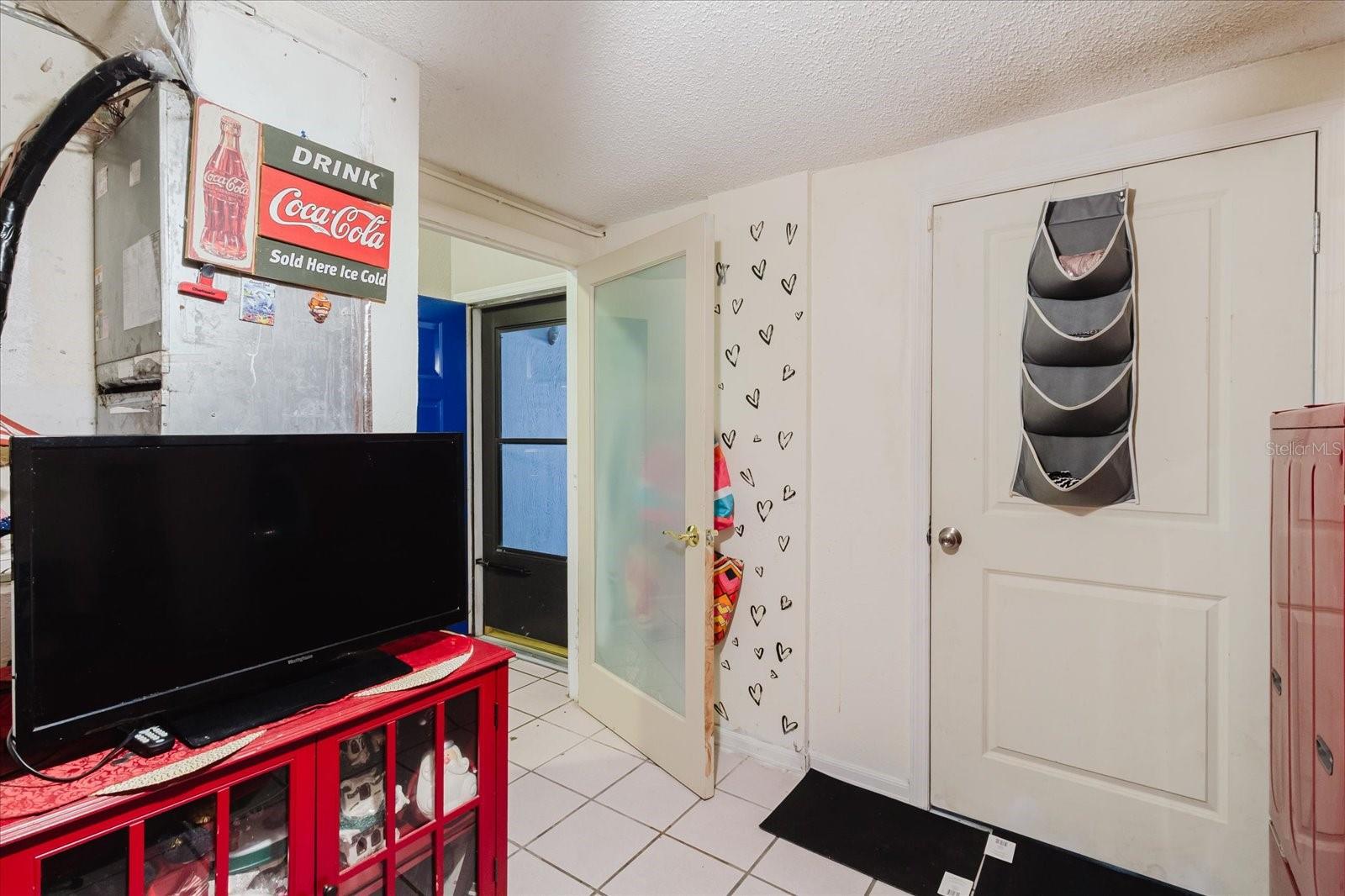 LAKE FOREST CONDO - Residential