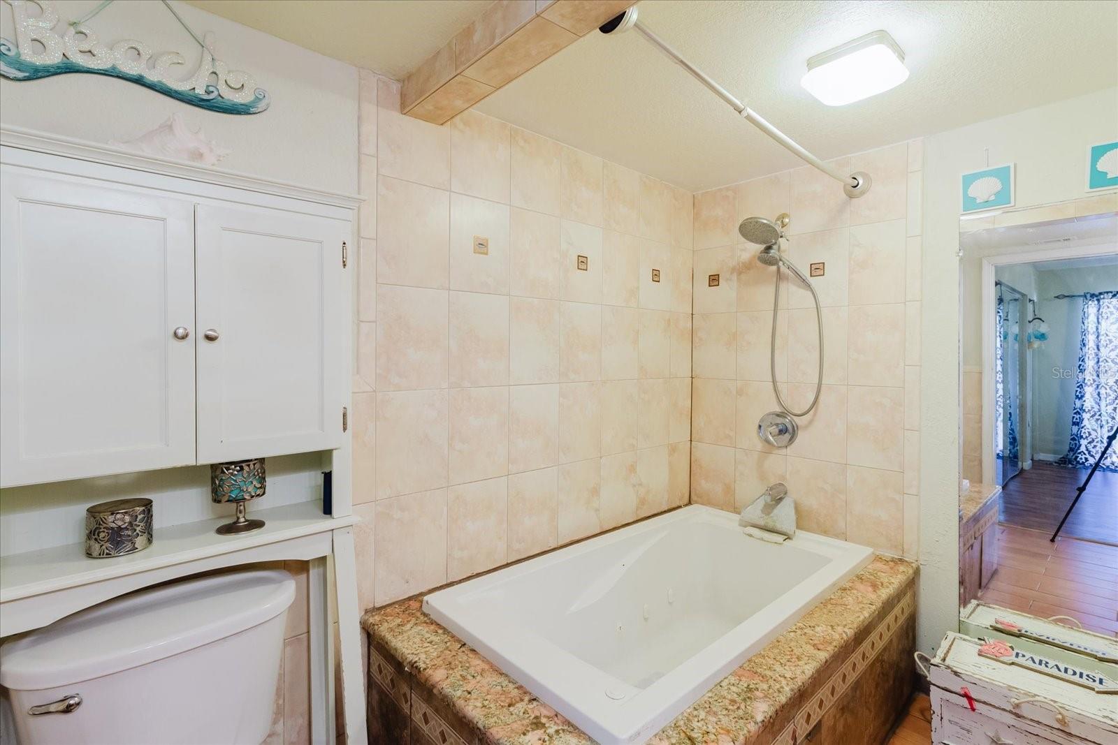 LAKE FOREST CONDO - Residential