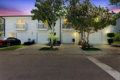 Photo of 6420 92nd Place #1202, Pinellas Park, FL 33782 (MLS # TB8485784)