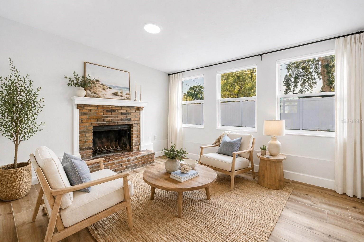 TOUSSIE TERRACE - Residential