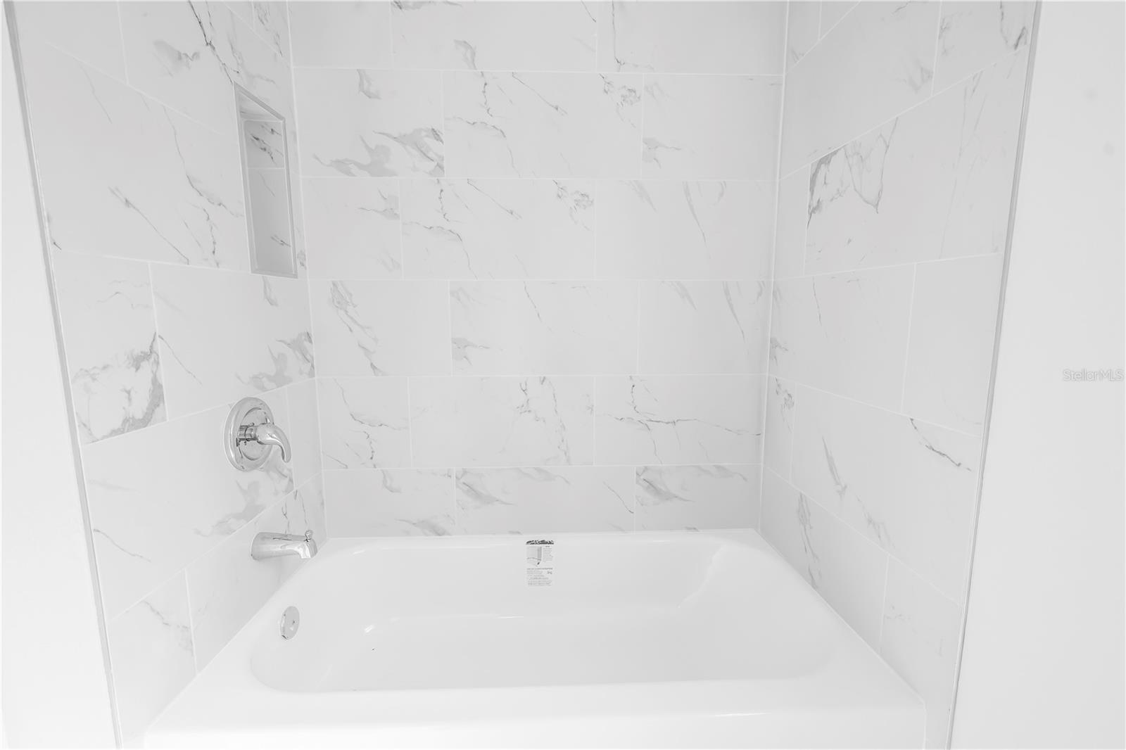 TOUSSIE TERRACE - Residential