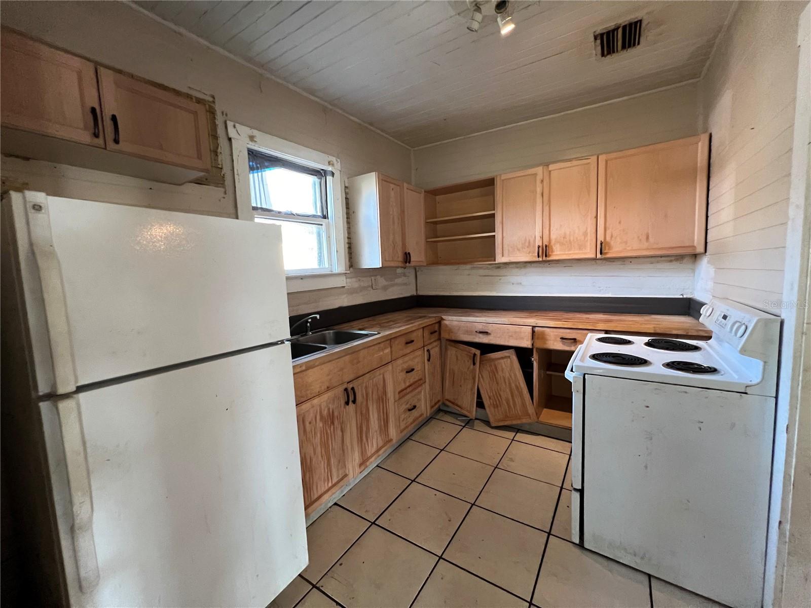 HARTS ADD TO CLEARWATER - Residential