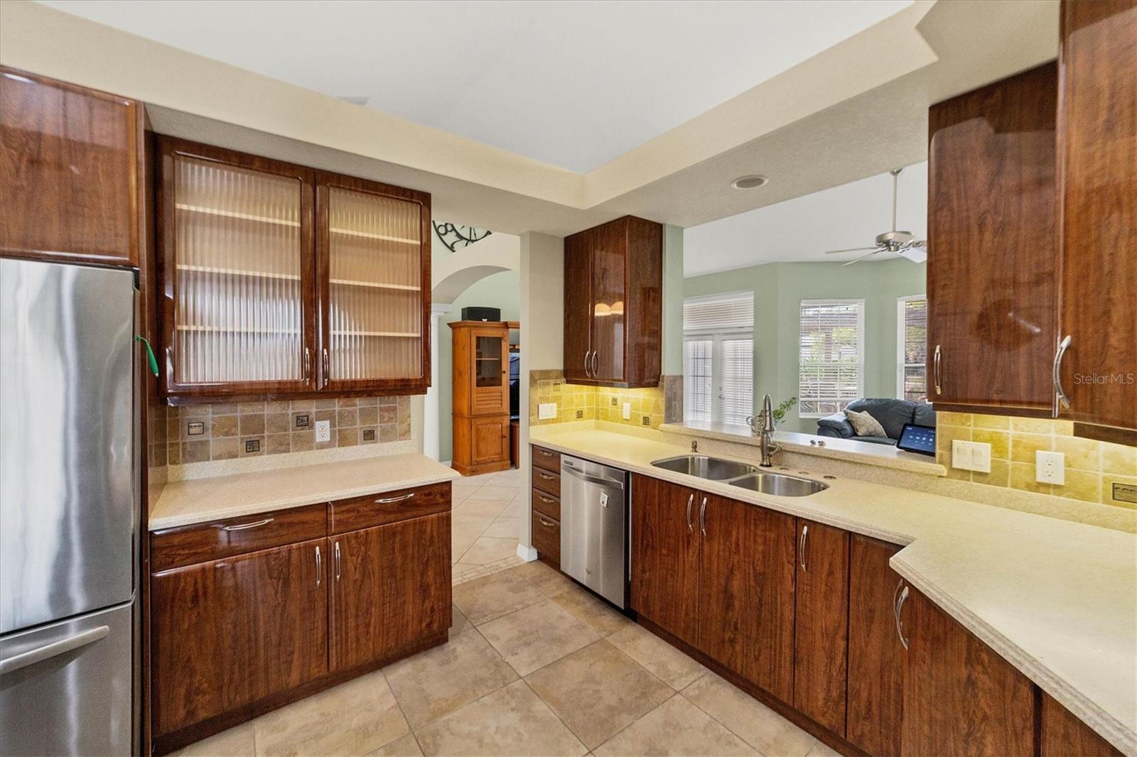 SHADES OF MAGNOLIA MANOR - Residential